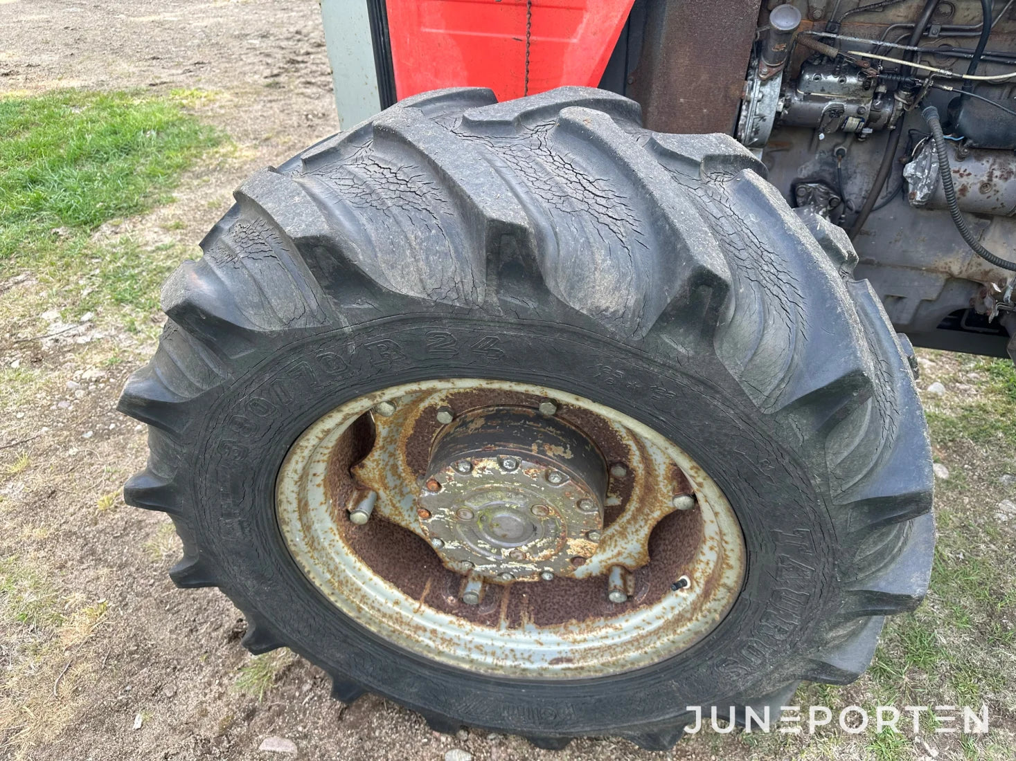 Massey Ferguson 690 4WD