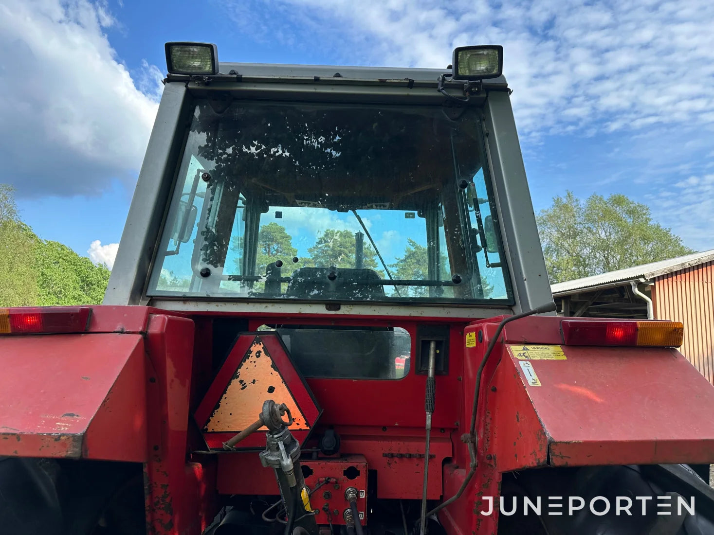 Massey Ferguson 690 4WD