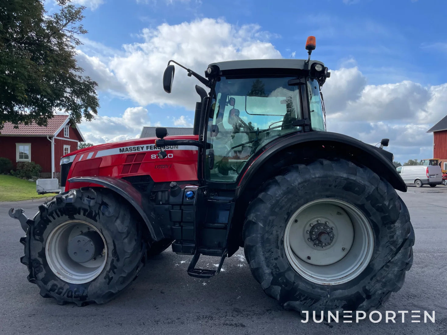 Massey Ferguson 8730