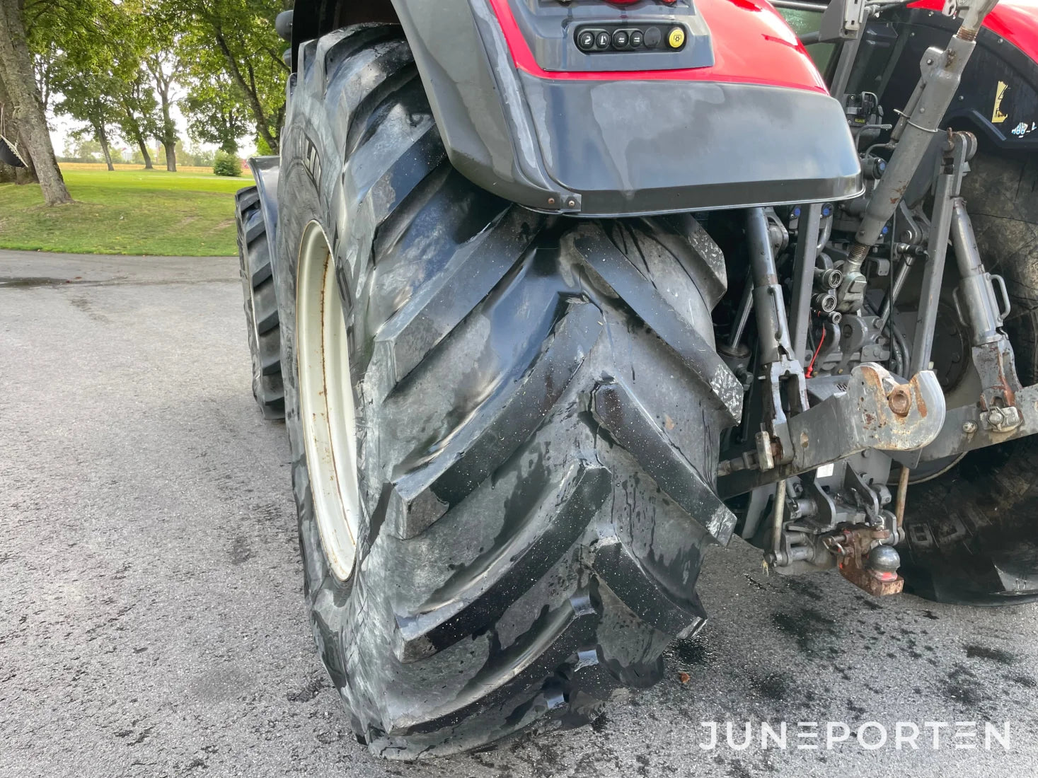 Massey Ferguson 8730