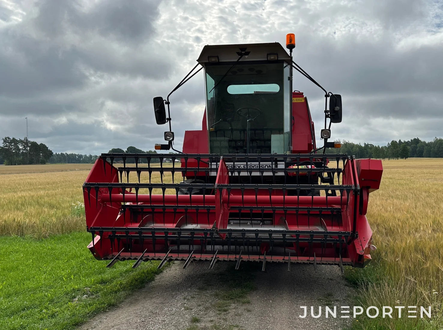 Skördetröska Massey Ferguson 17