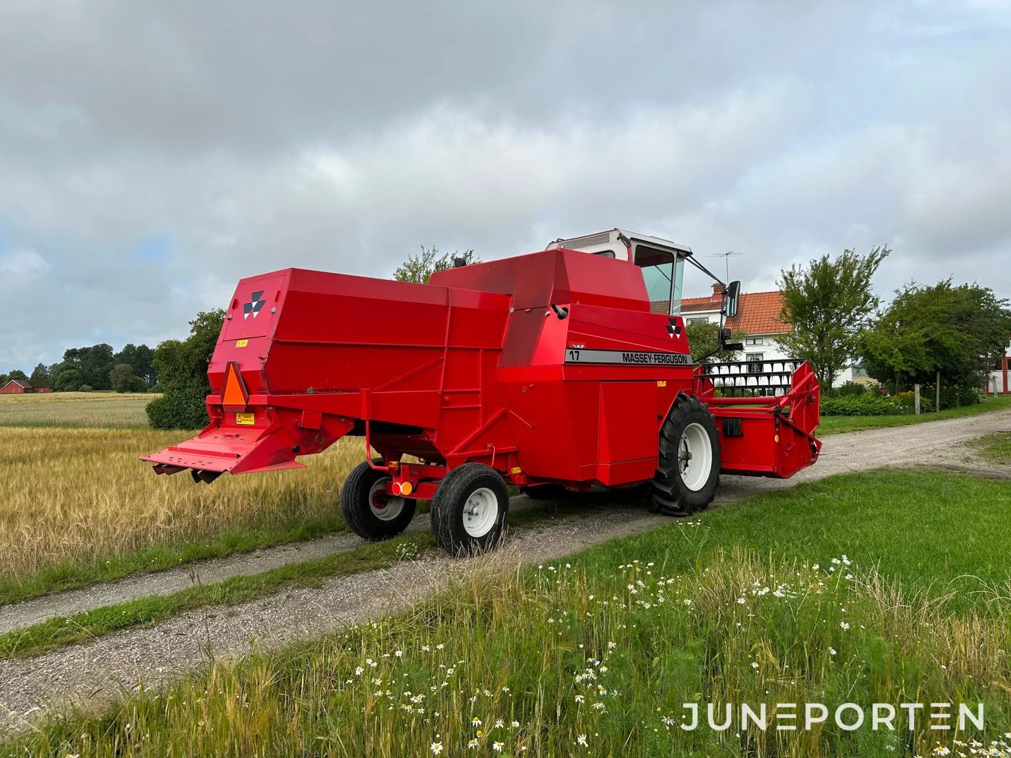 Skördetröska Massey Ferguson 17