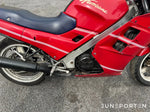 Honda VFR 750F RC24