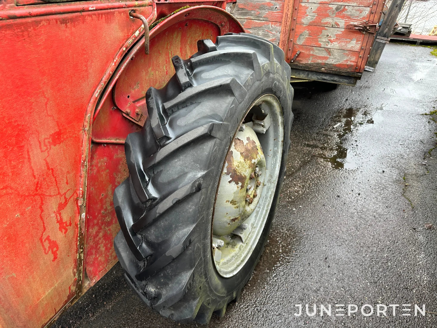 Massey Ferguson 135 med lastare