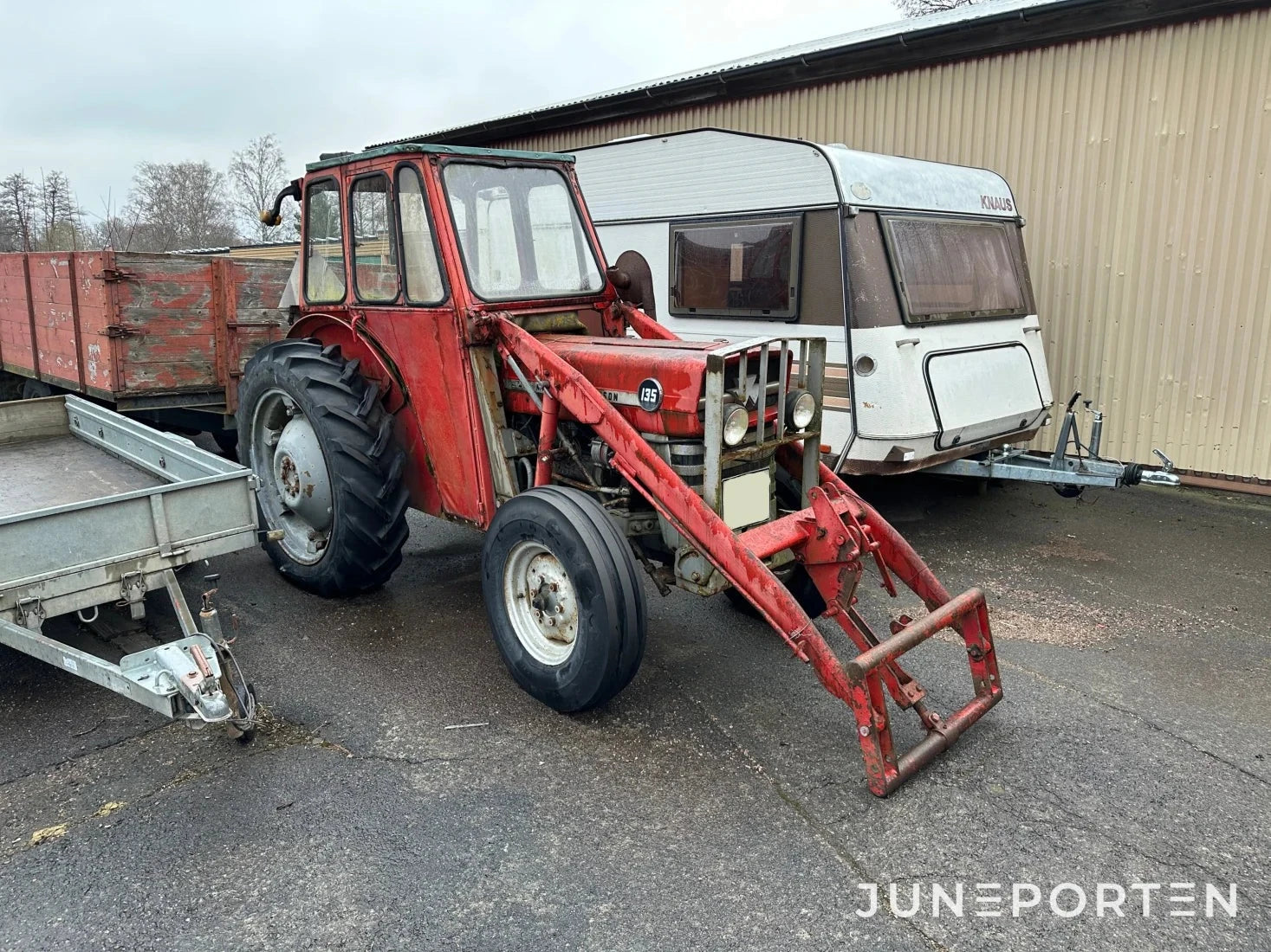 Massey Ferguson 135 med lastare