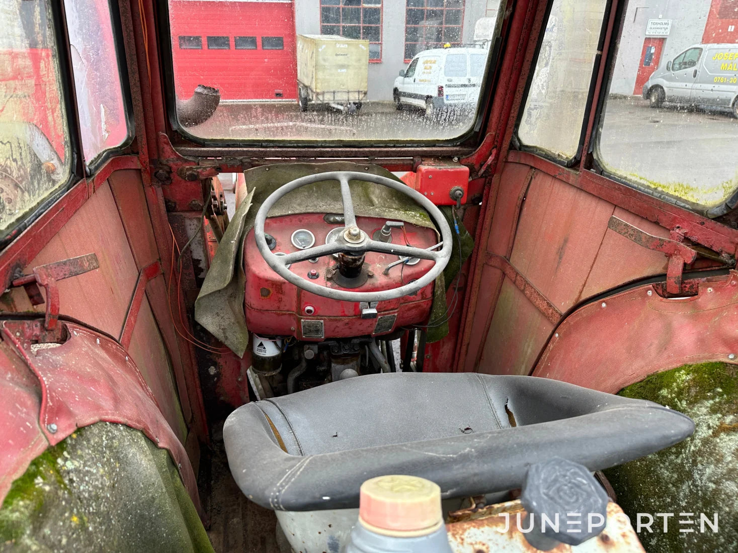 Massey Ferguson 135 med lastare