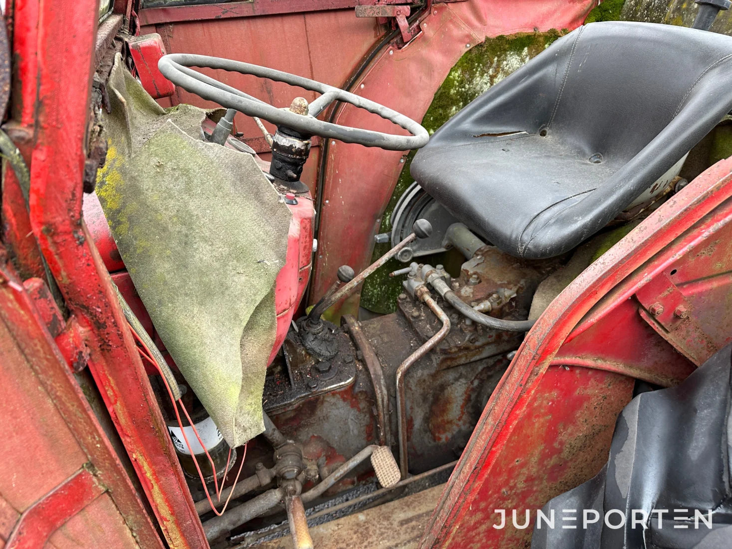 Massey Ferguson 135 med lastare