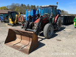 Massey Ferguson 4345 med lastare och skopa