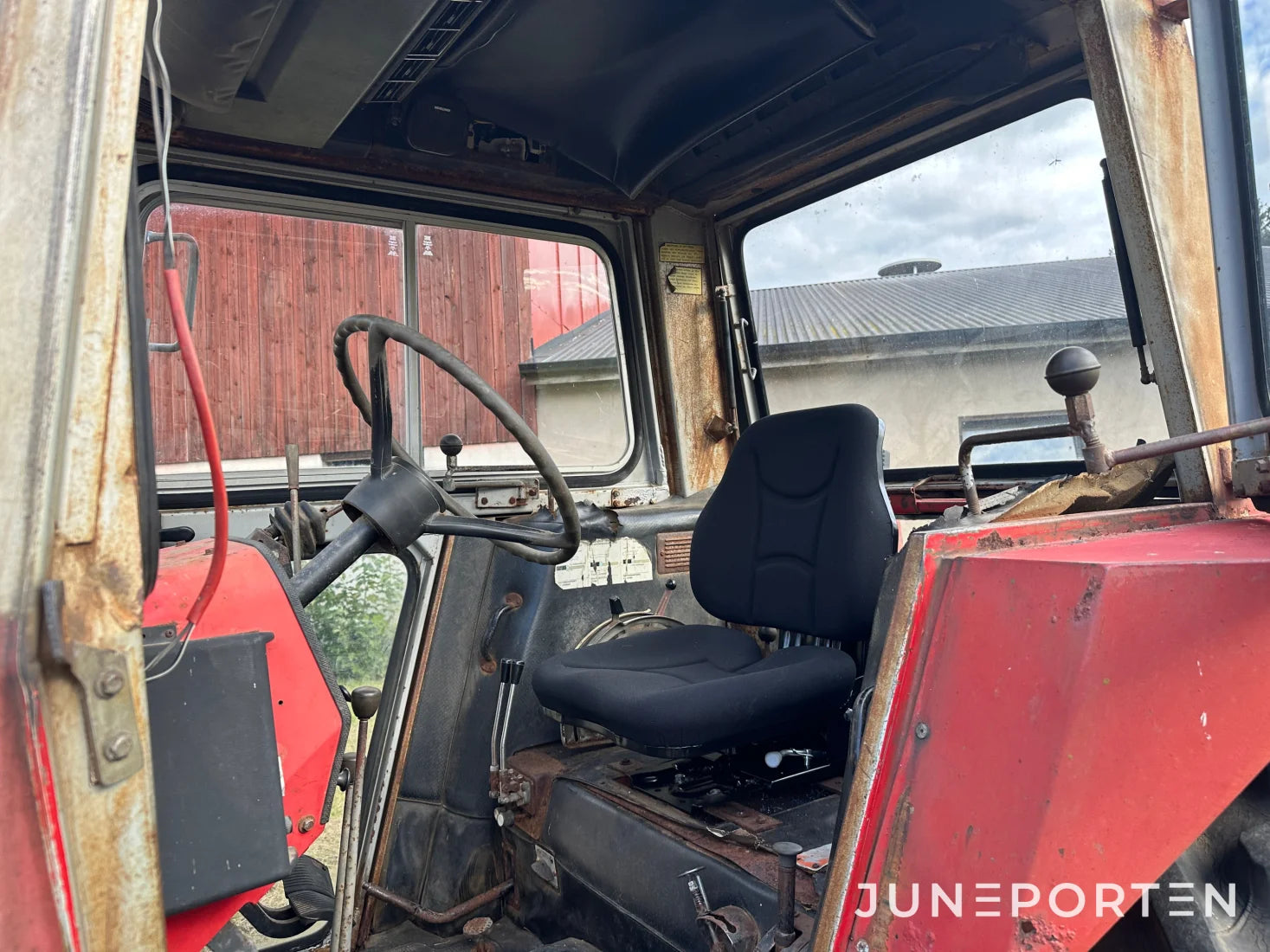 Massey Ferguson 565-2 med lastare