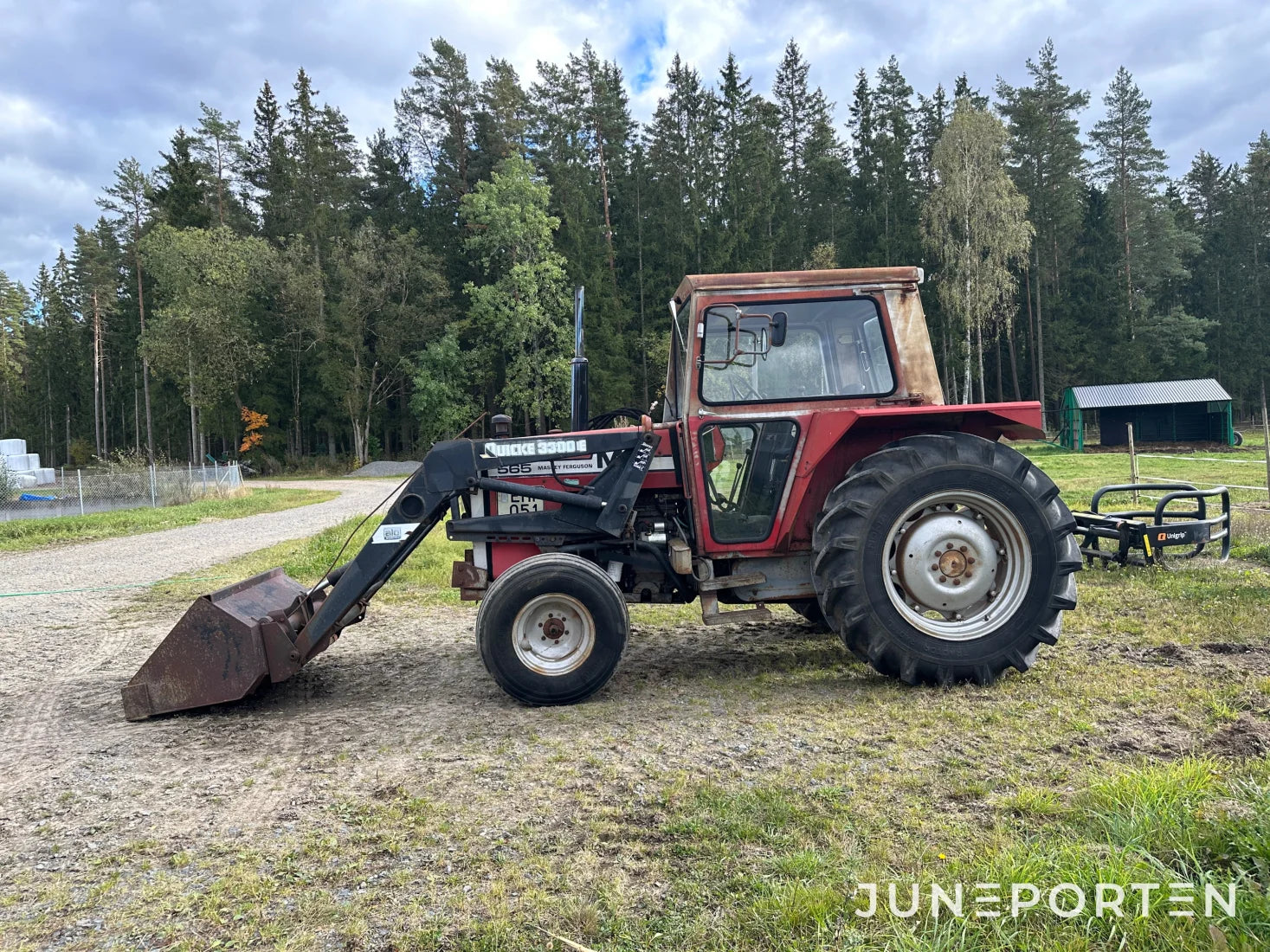 Massey Ferguson 565-2 med lastare