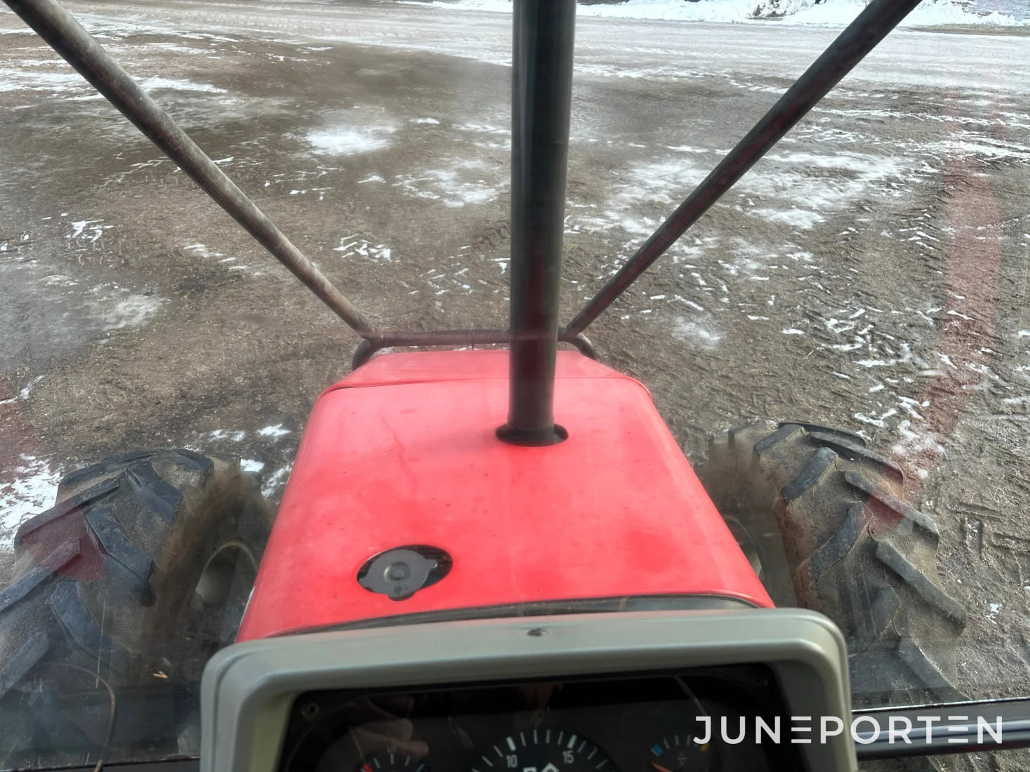 Massey Ferguson 6140 4WD