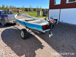 Motorbåt med trailer