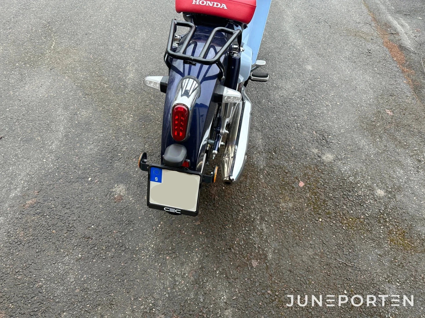 Motorcykel Honda C125