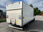 Skåpbil Iveco Daily med bakgavellyft