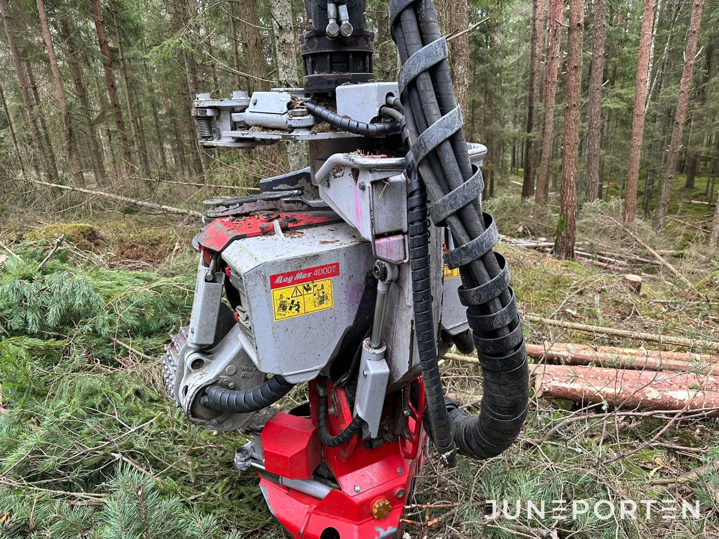 Skördare Eco Log 560 E med Log Max 4000T