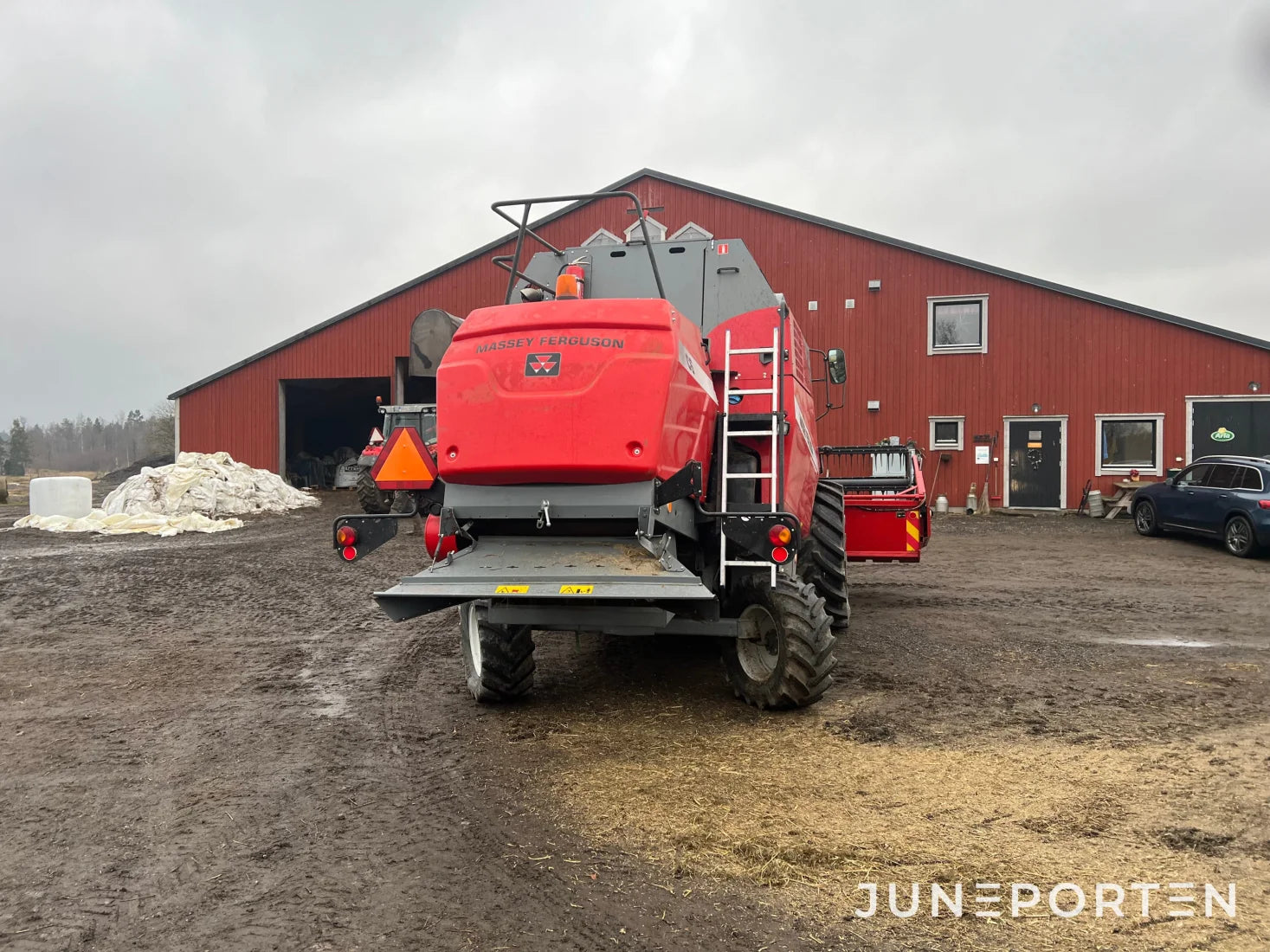 Skördetröska Massey Ferguson C6