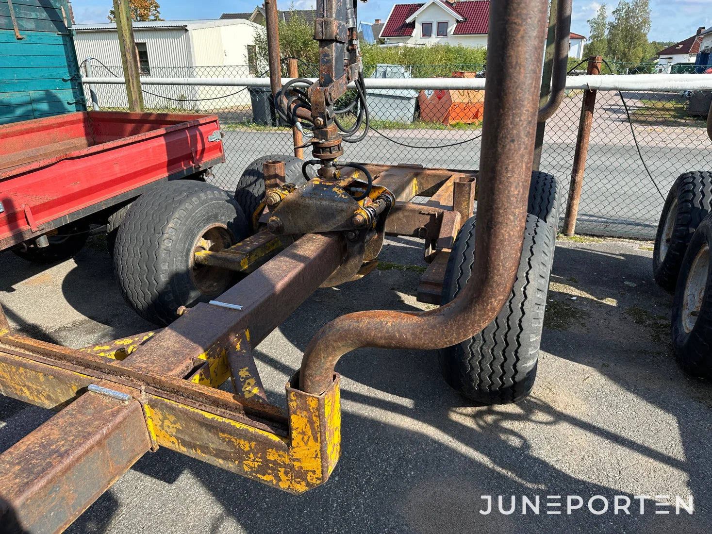 Skogsvagn med kran Patruuna 860