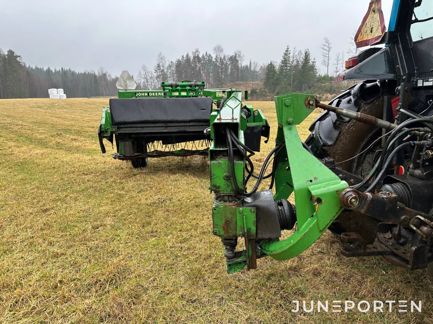 Slåtterkross John Deere 1350