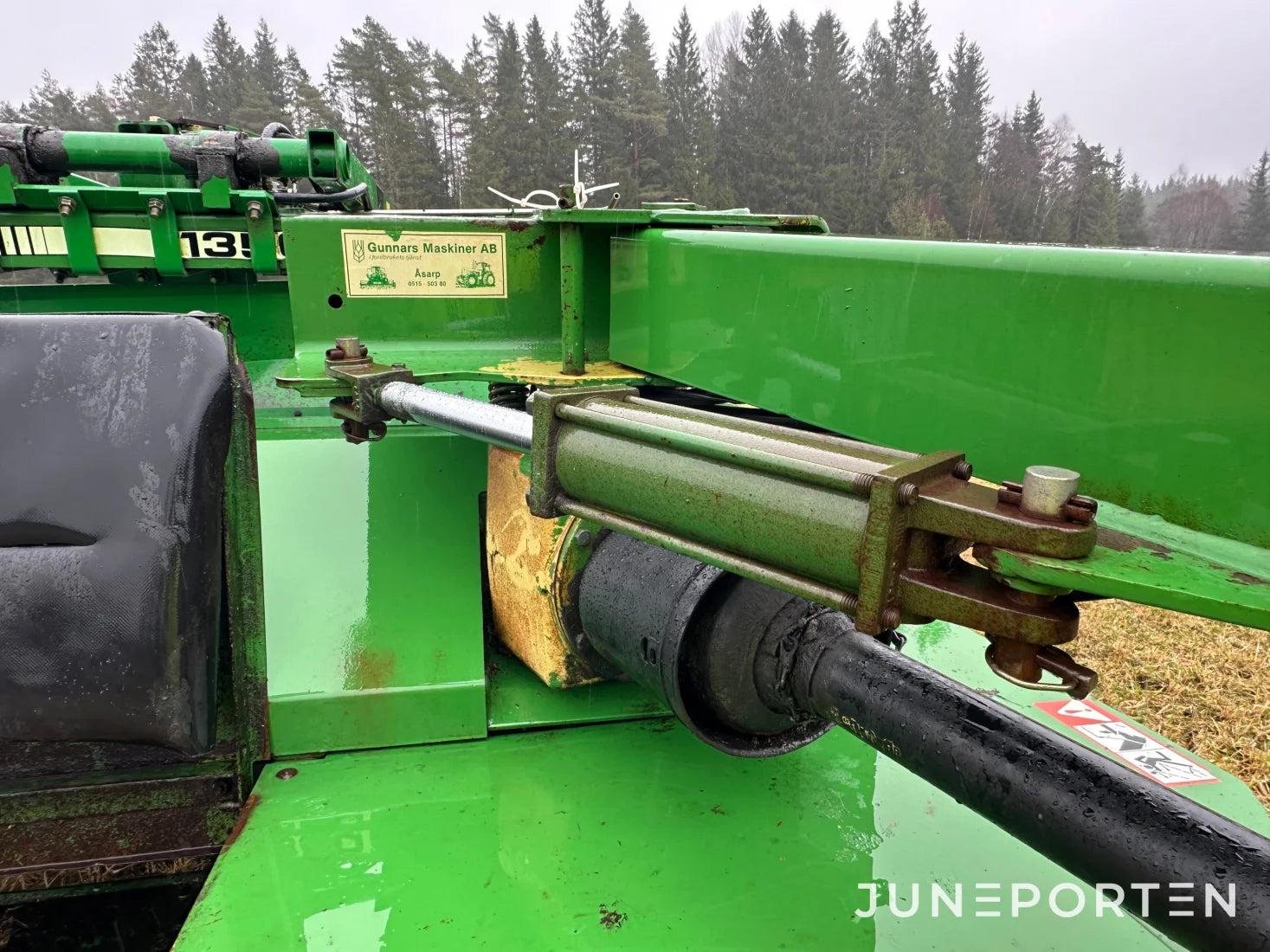 Slåtterkross John Deere 1350