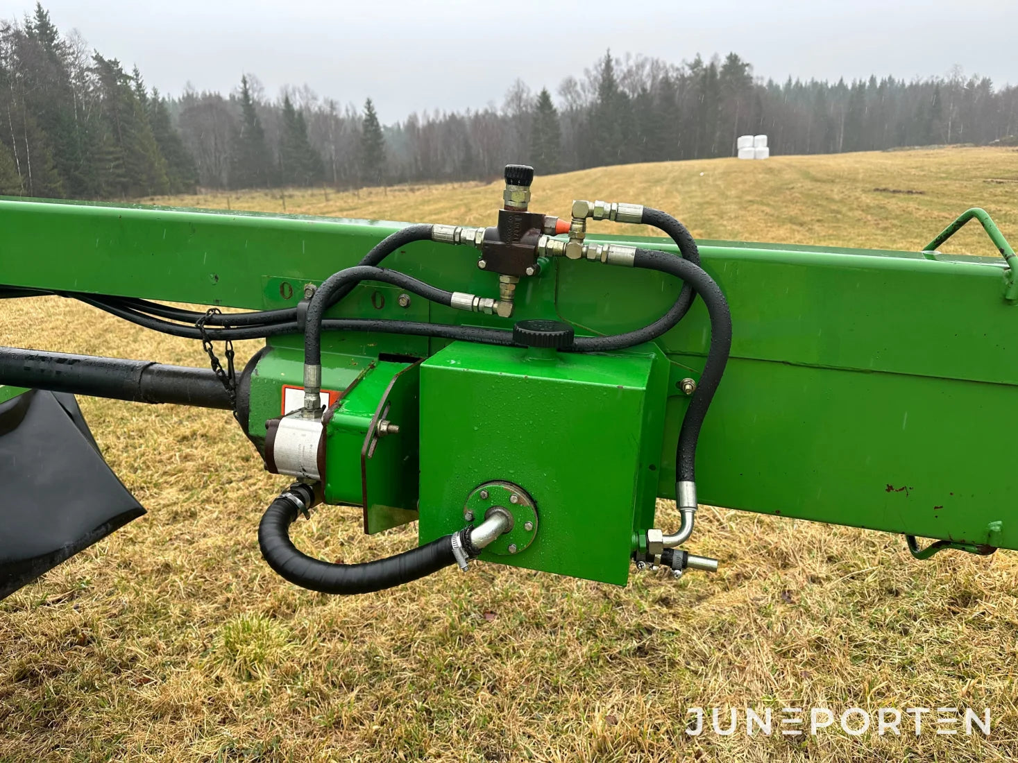 Slåtterkross John Deere 1350