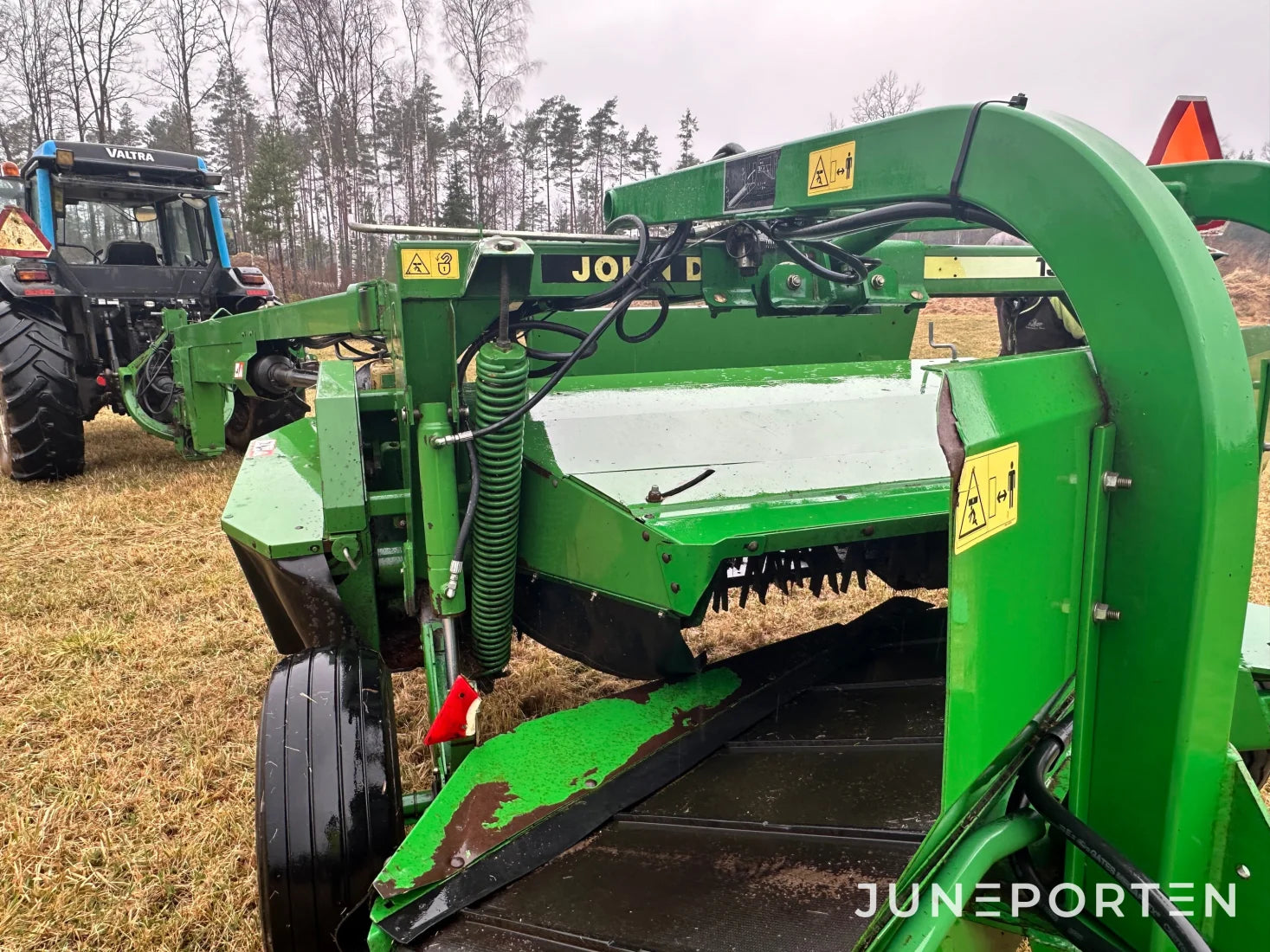 Slåtterkross John Deere 1350