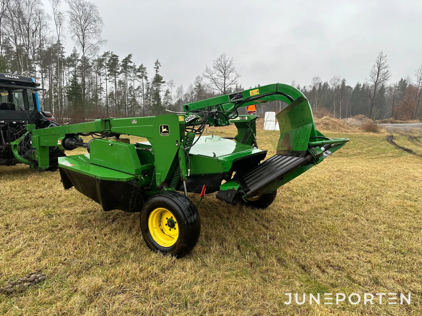 Slåtterkross John Deere 1350