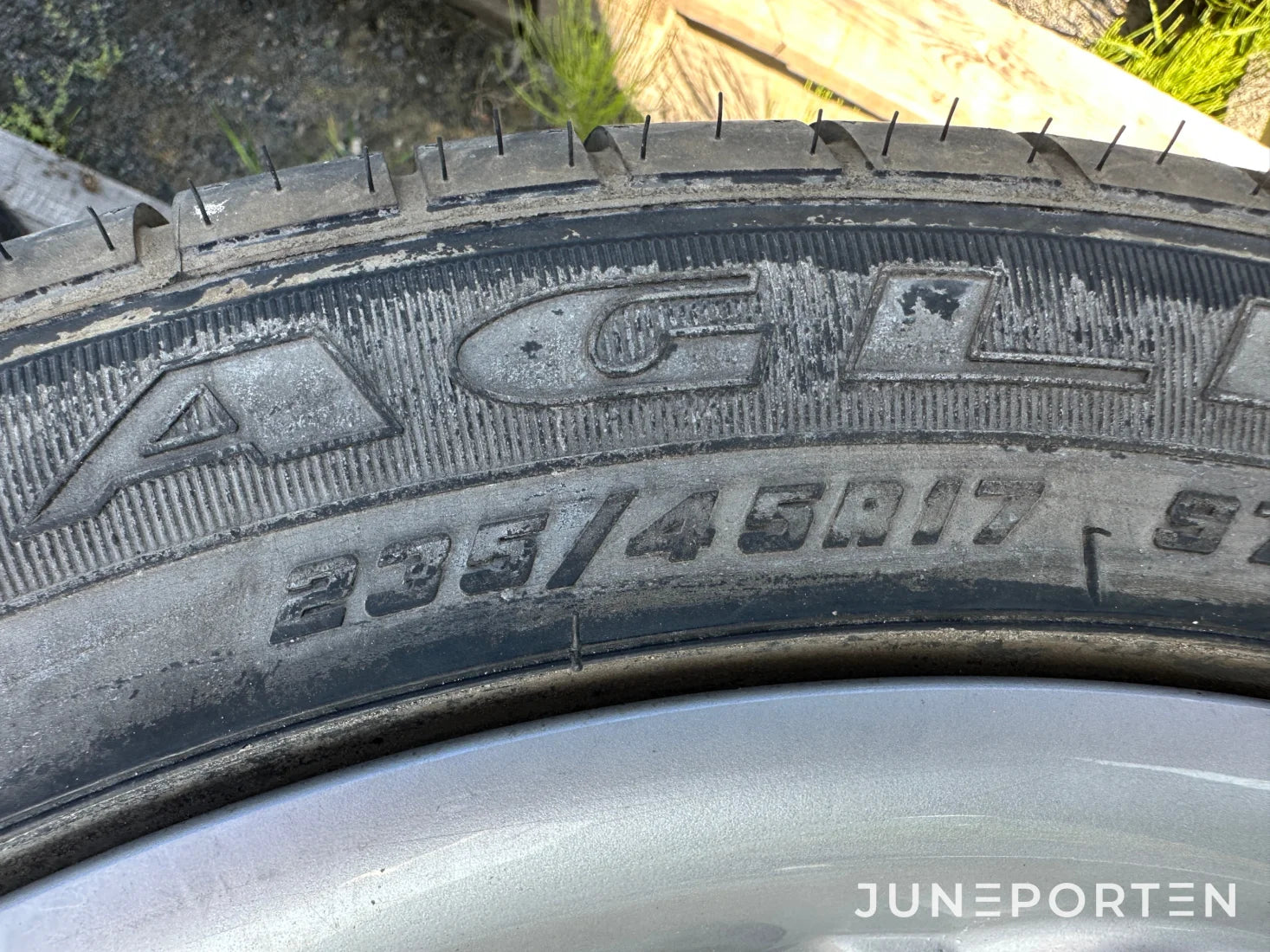 Sommardäck Good Year 235/45 R 17