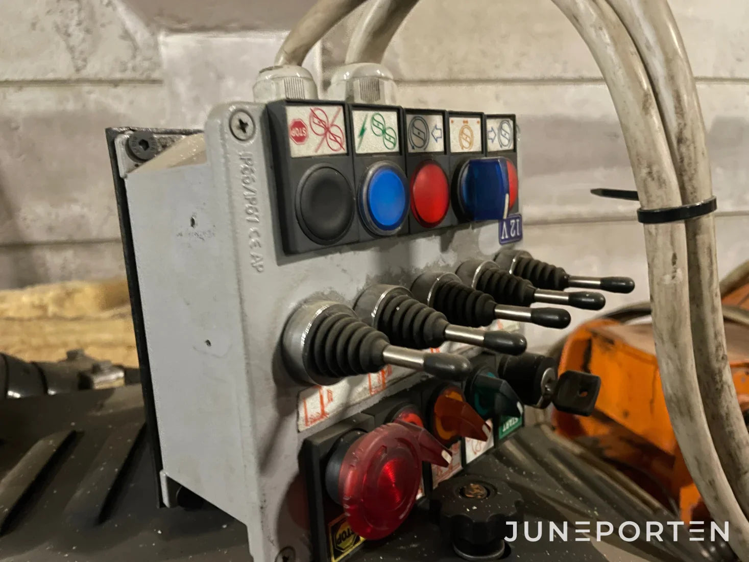 Frontmonterad Stolp & Räckesklippare Hymach