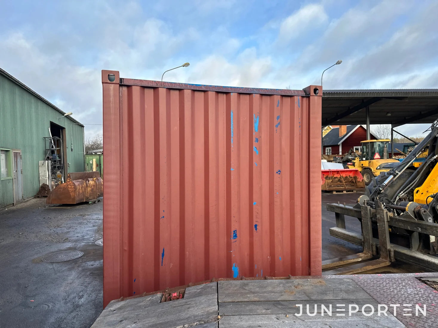 Tank 5,7 kubik i container