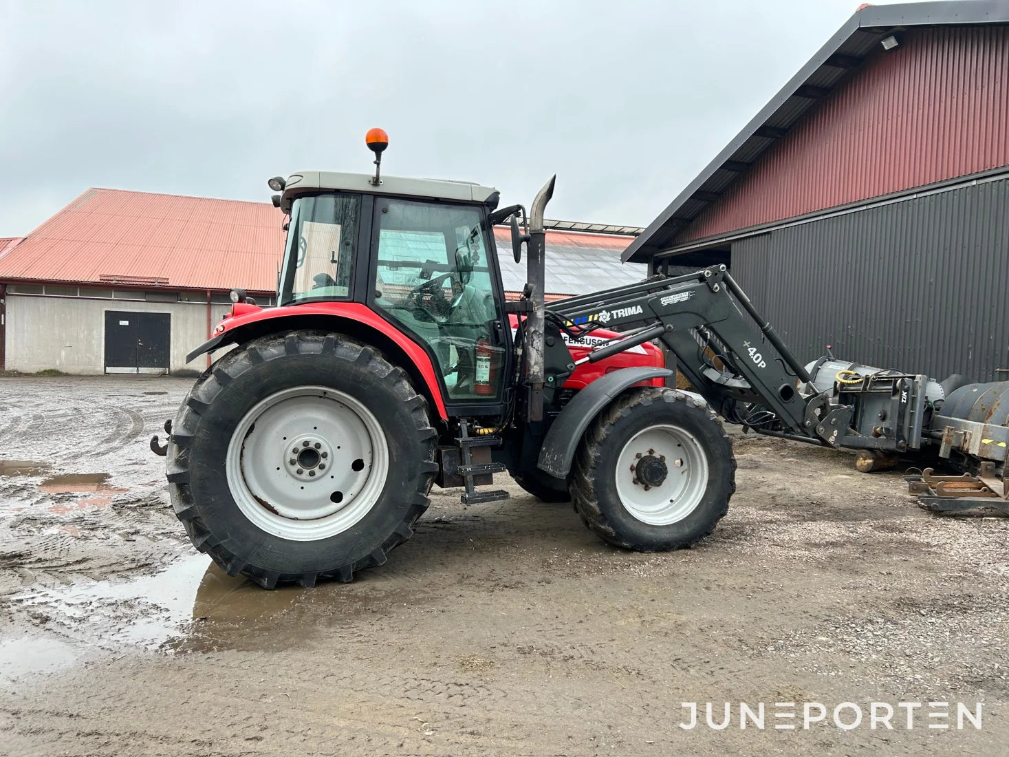 Massey Ferguson 6470 med lastare