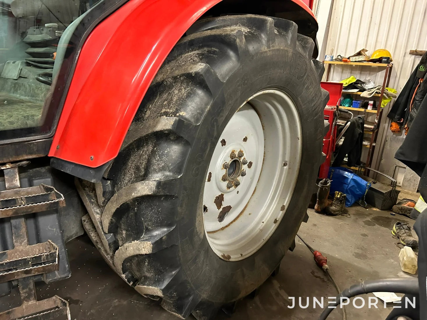 Massey Ferguson 6470 med lastare