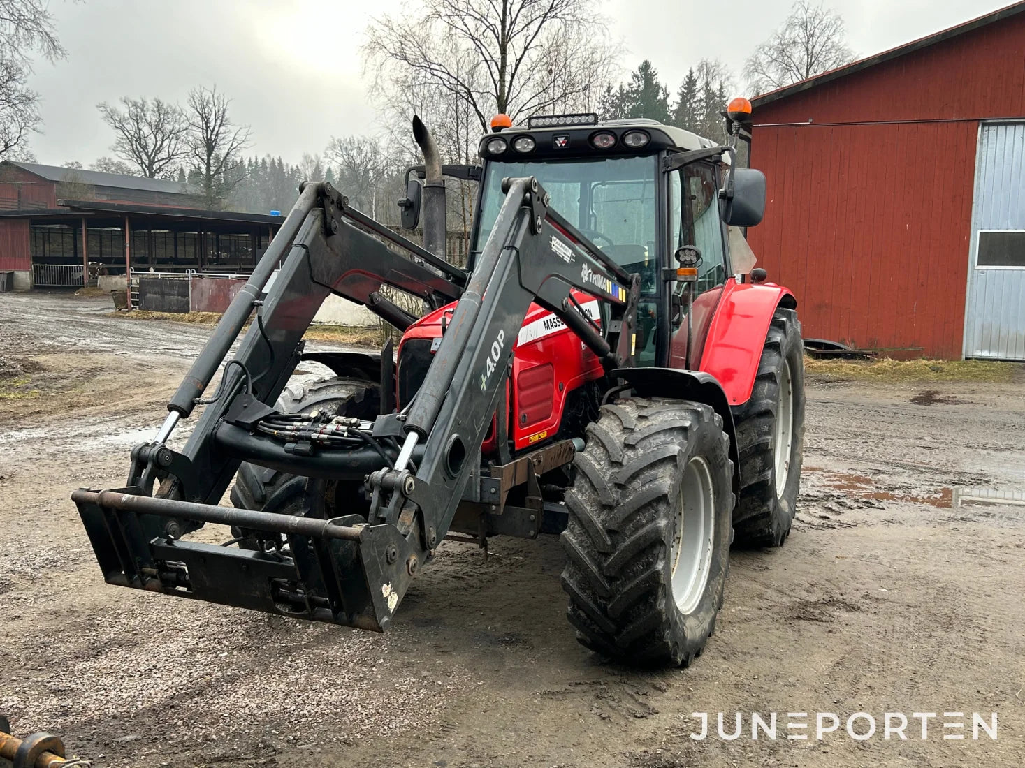 Massey Ferguson 6470 med lastare