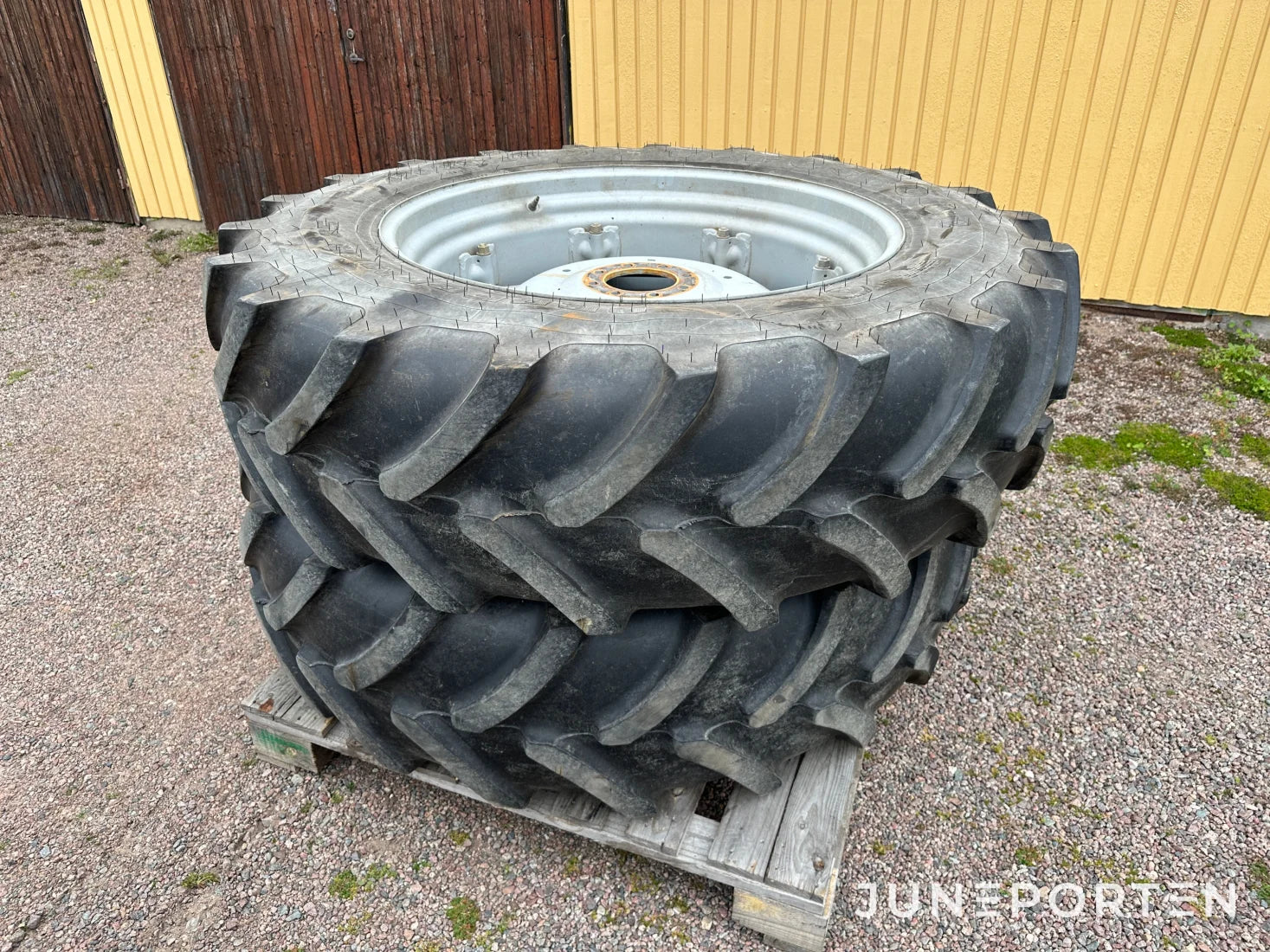 Traktordäck Komplett Firestone 4 st