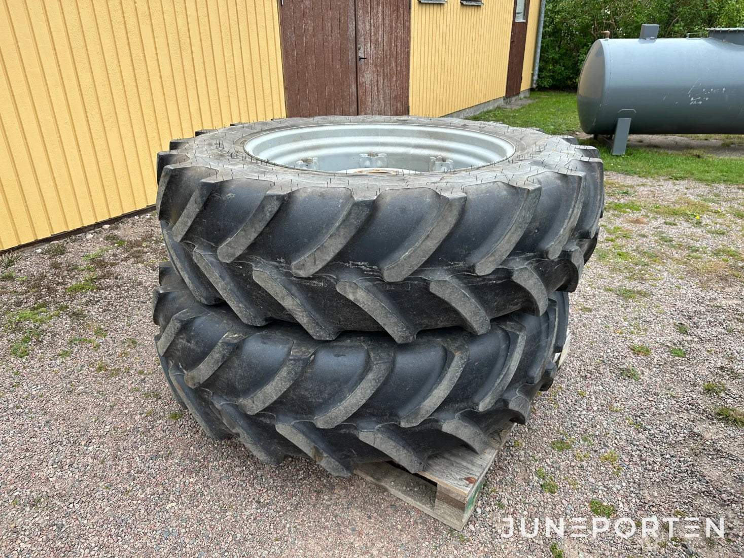 Traktordäck Komplett Firestone 4 st