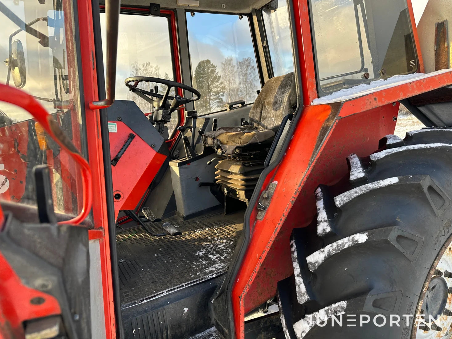 Valmet 605-4 med lastare