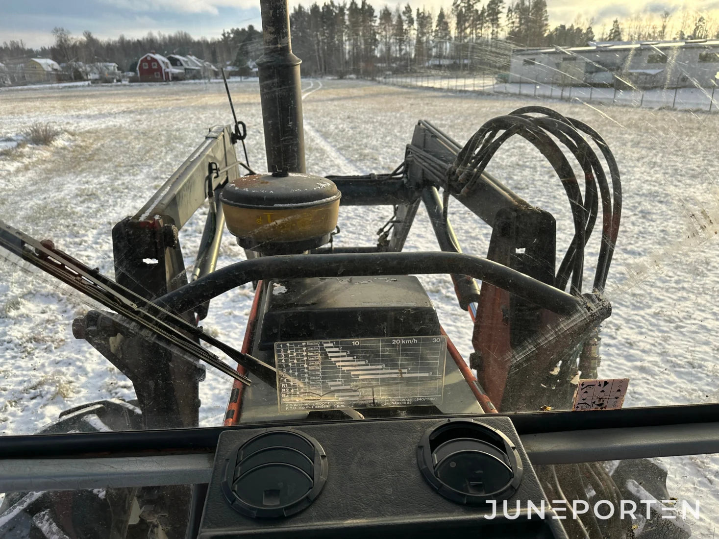 Valmet 605-4 med lastare