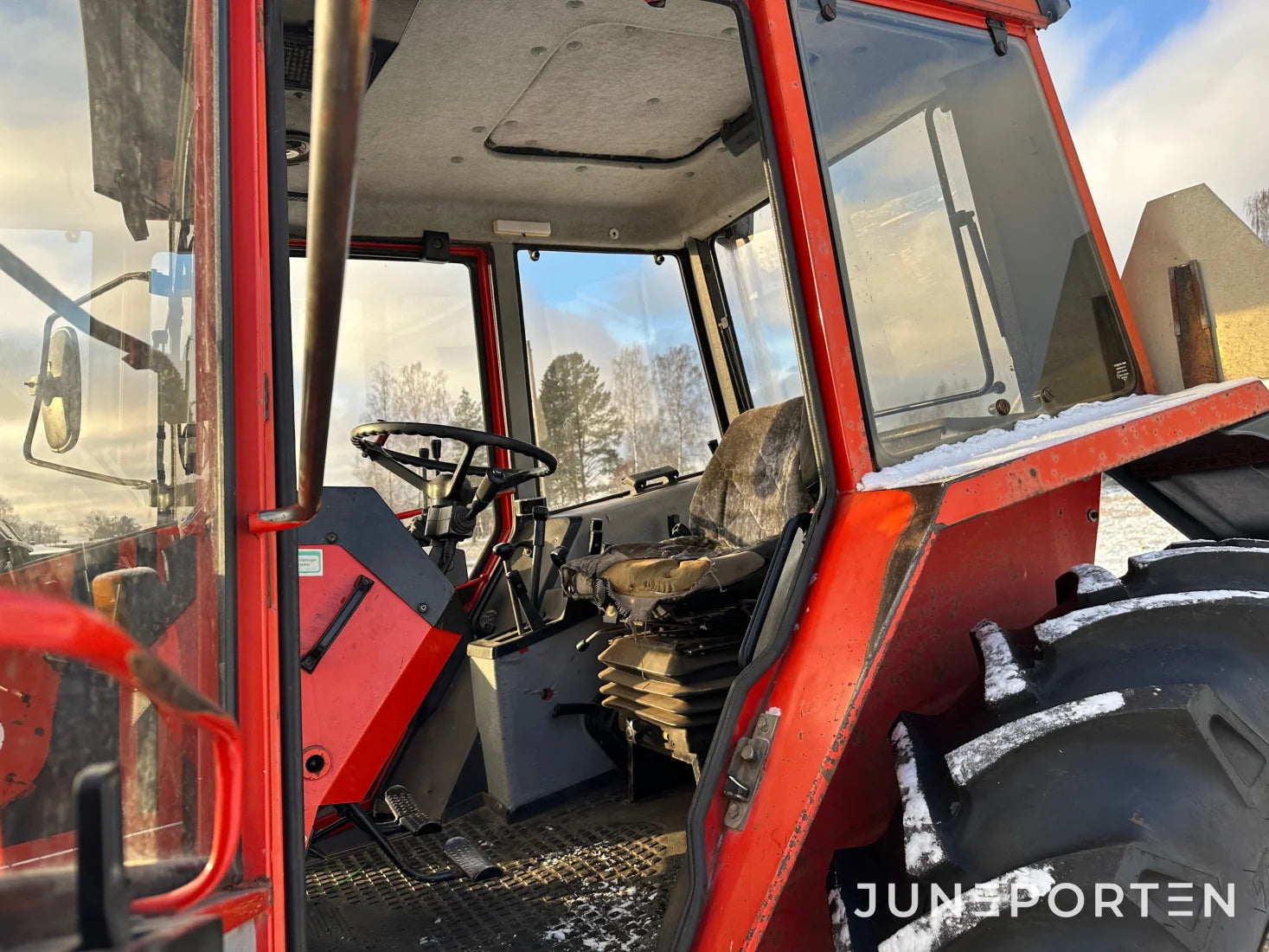 Valmet 605-4 med lastare