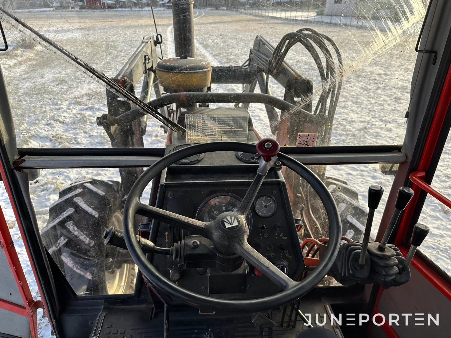 Valmet 605-4 med lastare