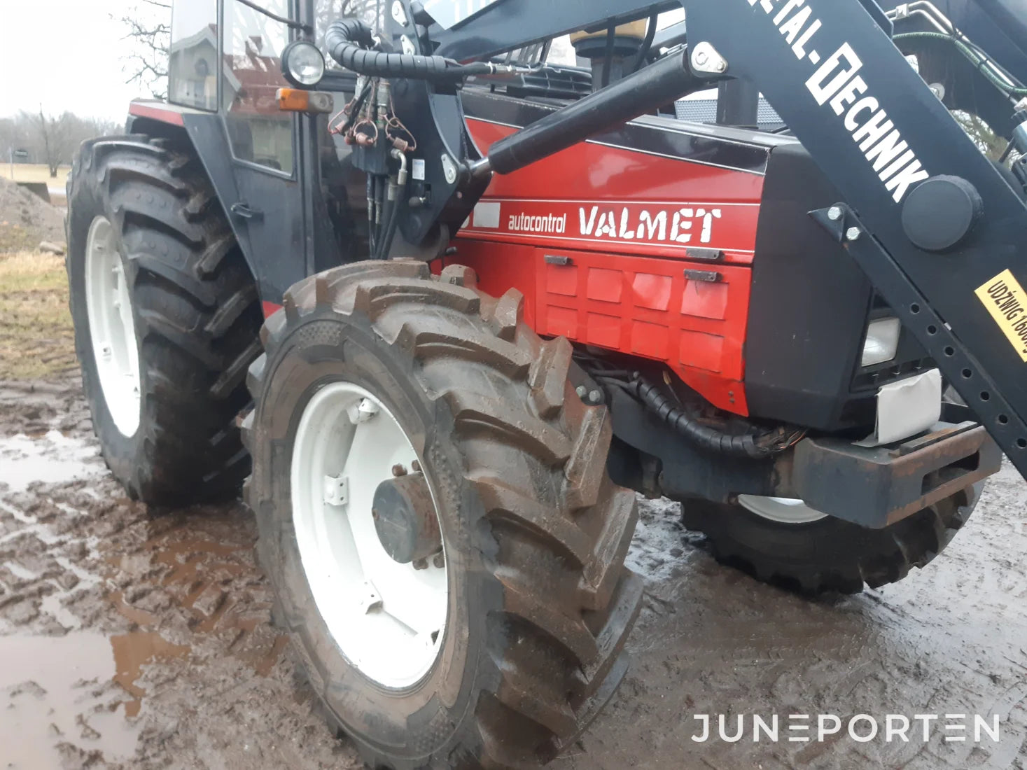 Valmet 805 med lastare