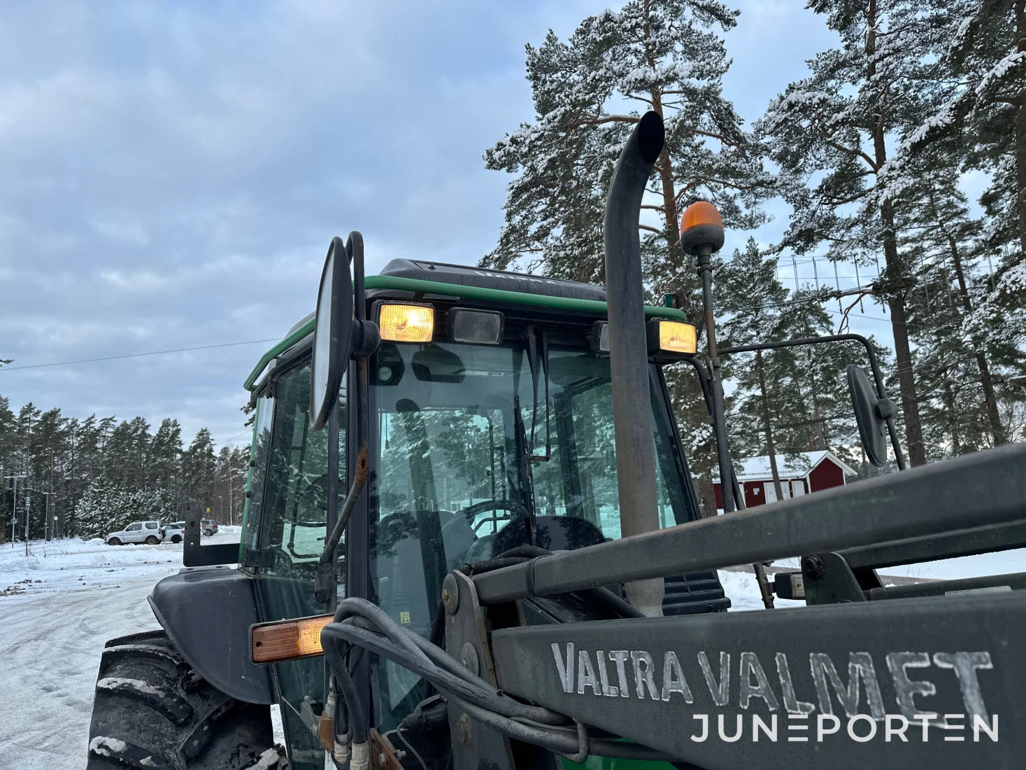 Valtra 900 med lastare