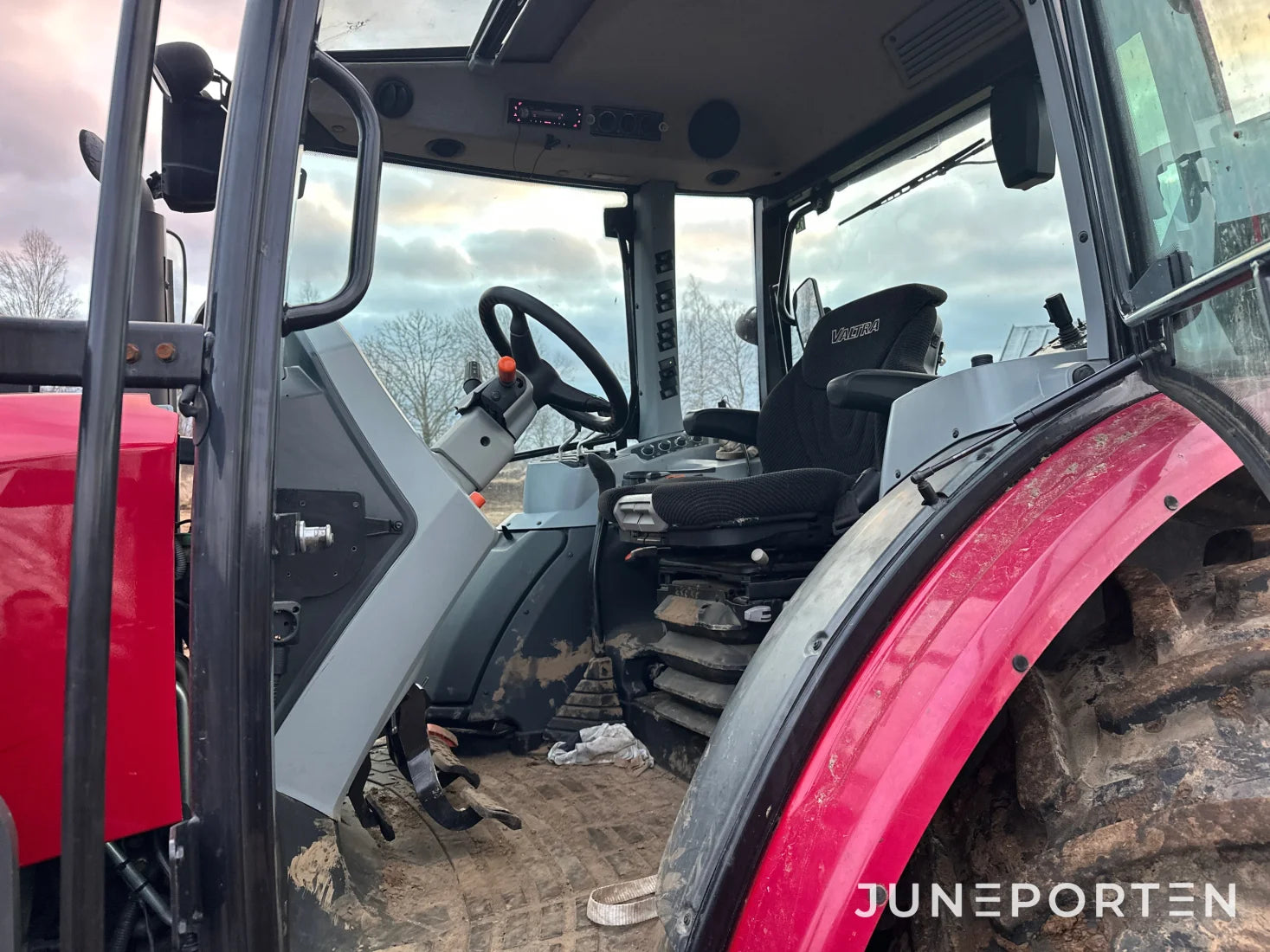 Valtra A134 med lastare