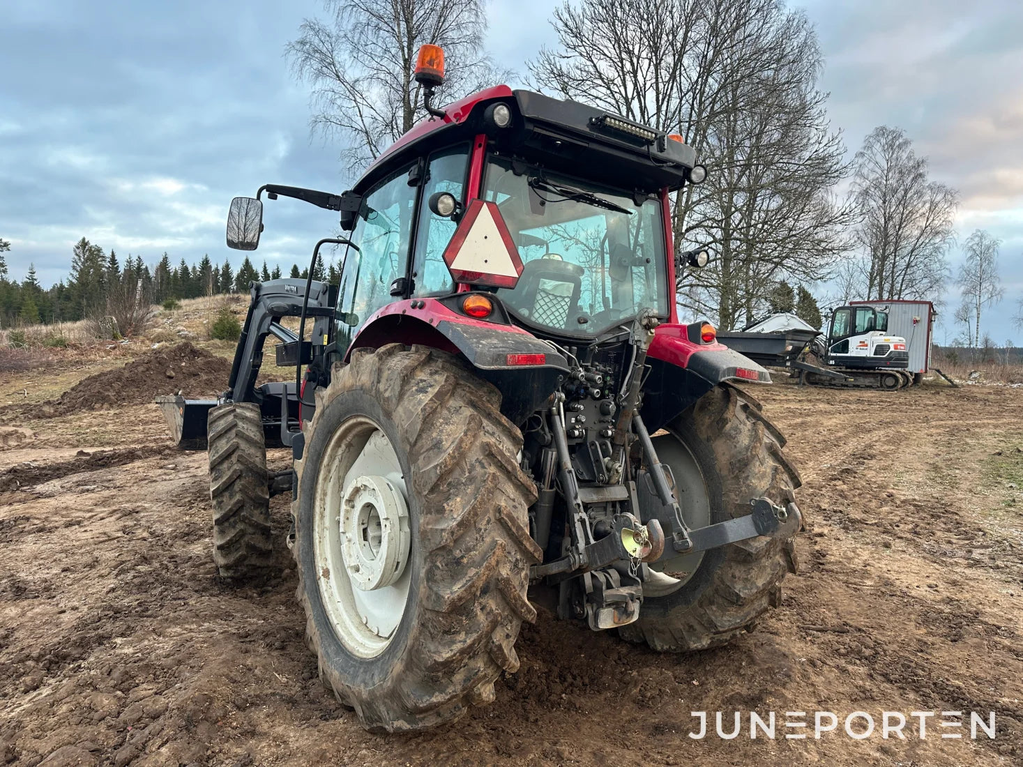 Valtra A134 med lastare