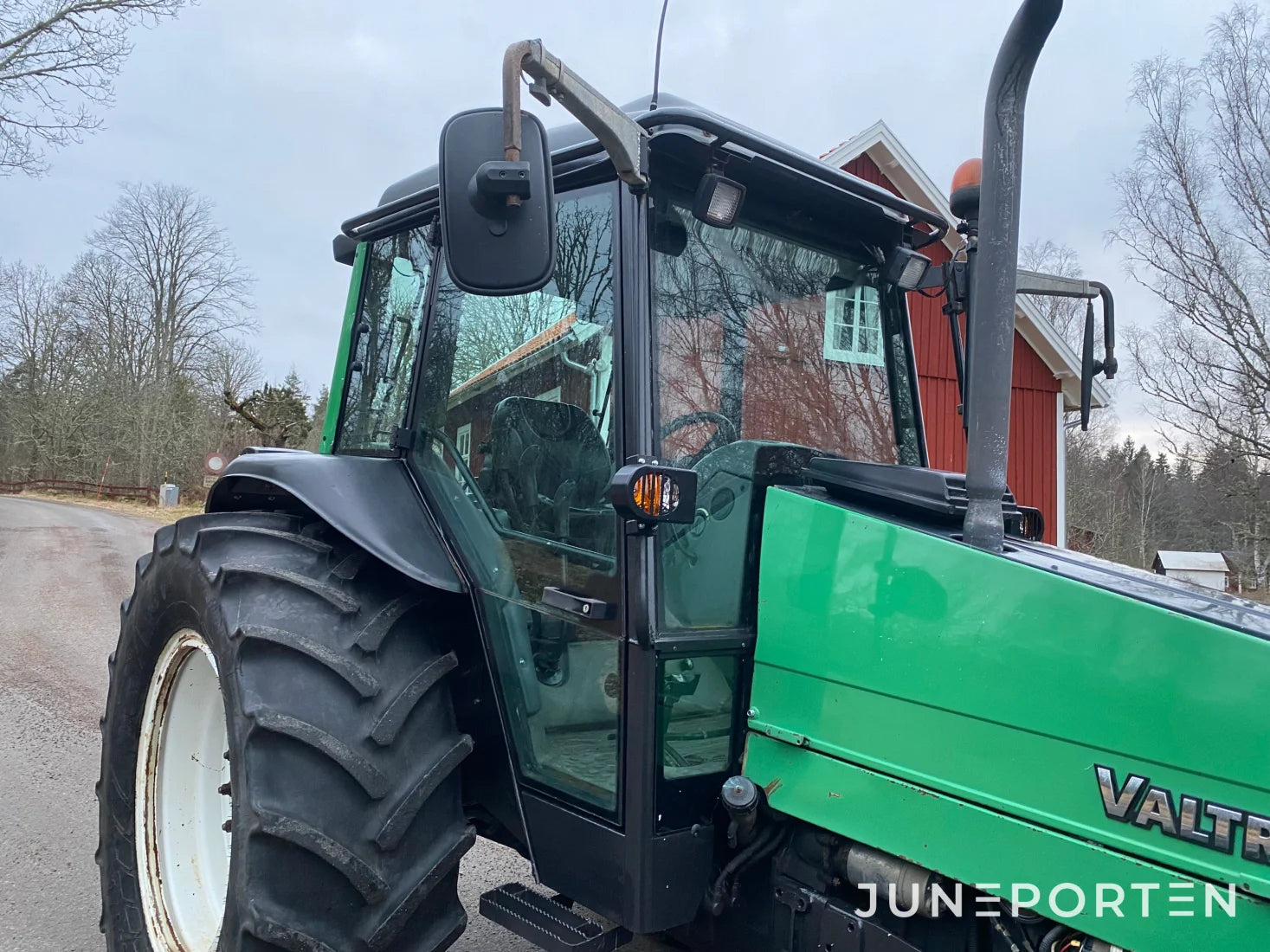 Valtra A85 skogsutrustad