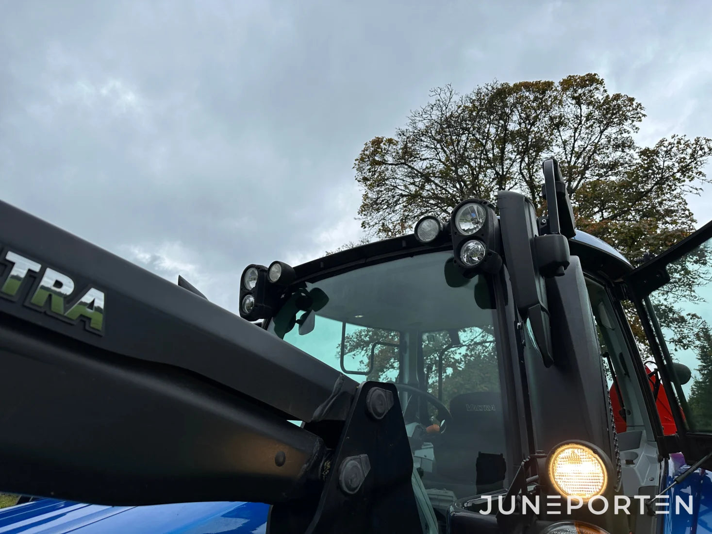 Valtra N 104 Hitech 5 med lastare