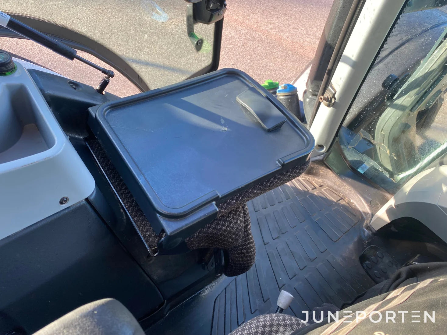 Valtra N 114 med lastare