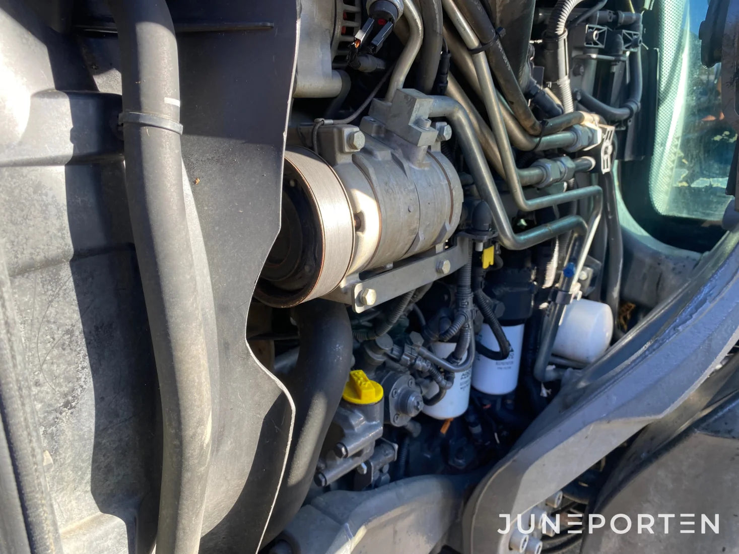 Valtra N 114 med lastare