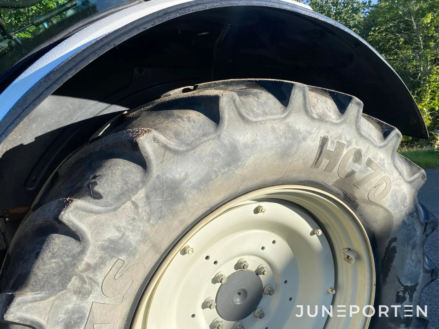 Valtra N 114 med lastare