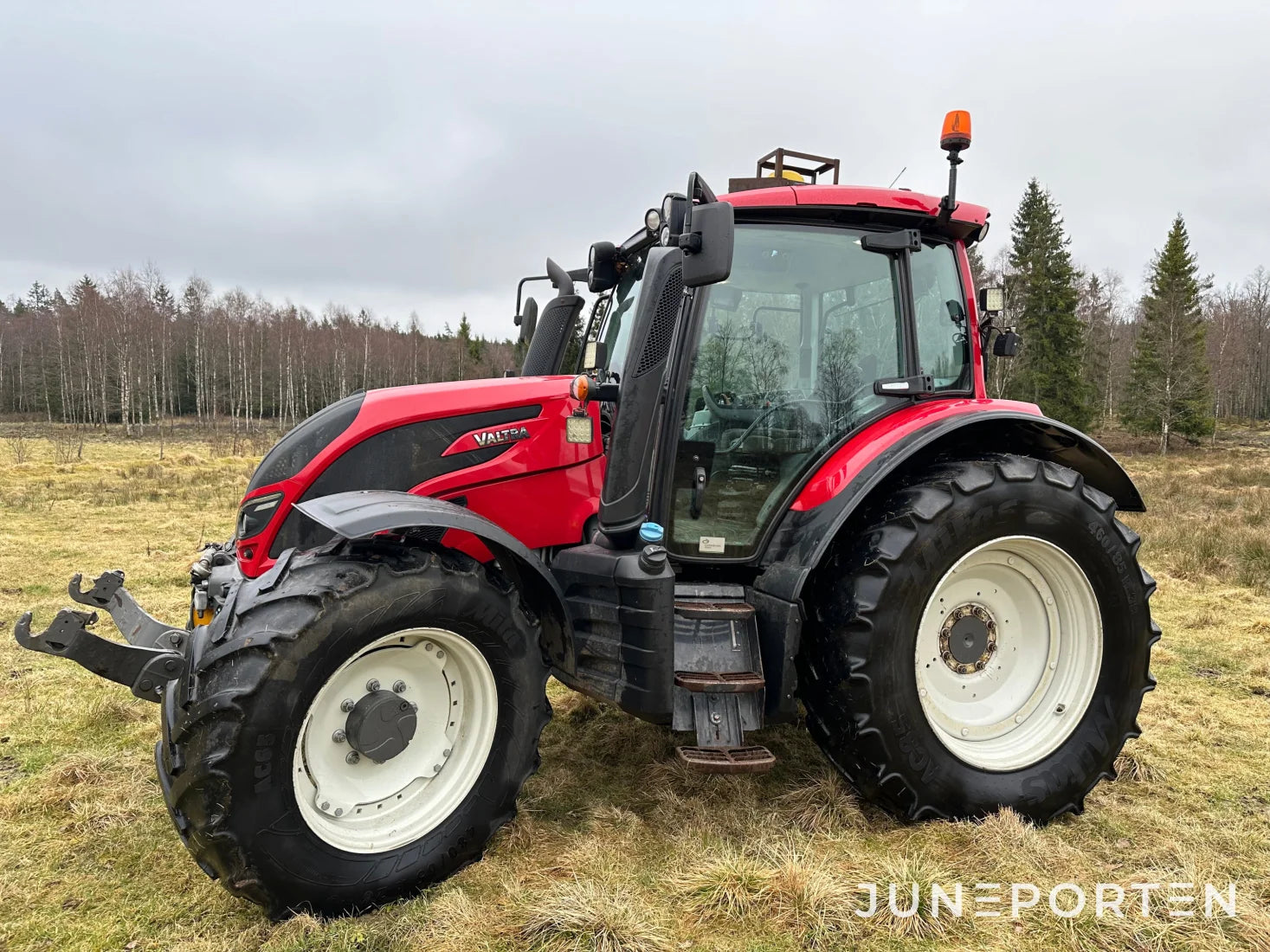 Valtra N174