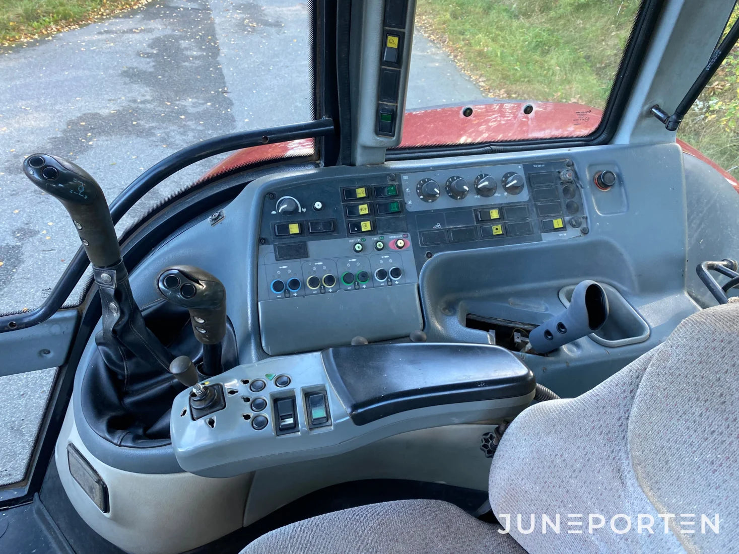 Valtra T160 med frontlyft