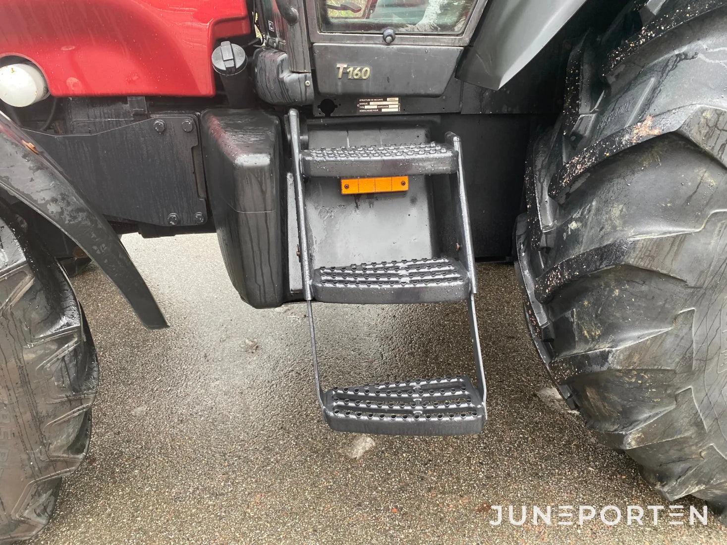 Valtra T160 med frontlyft